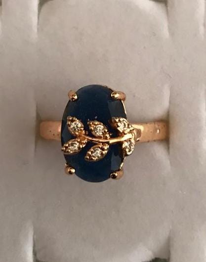 Midnight Leaf Oval Ring