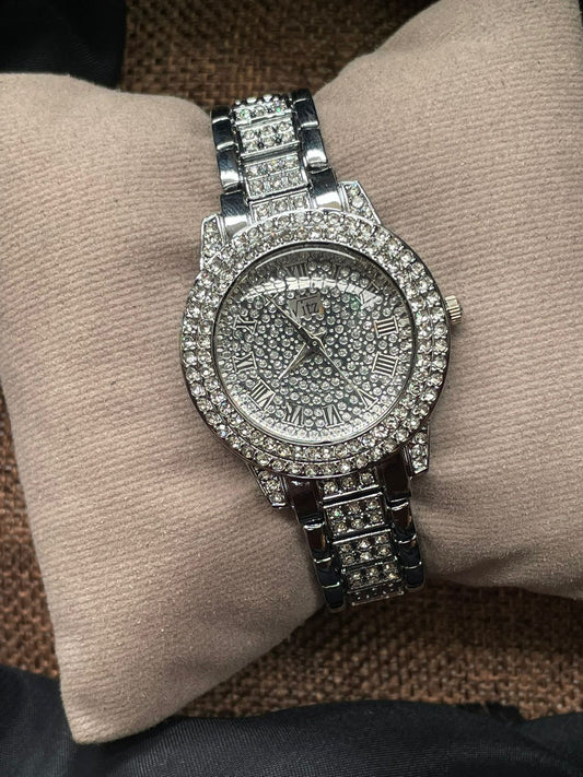 A women's fashion Quartz watch