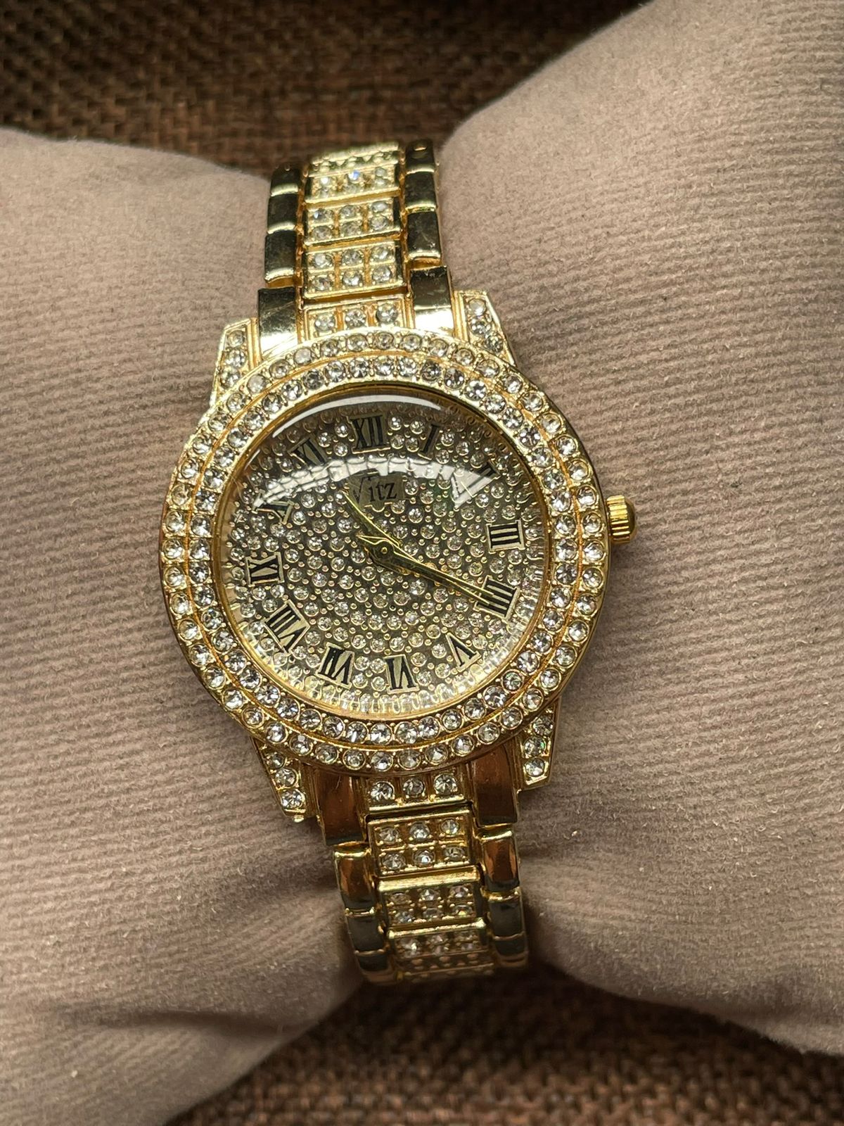 A women's fashion Quartz watch